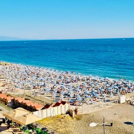 Πανσιόν Blumare Arthouse Σαλέρνο